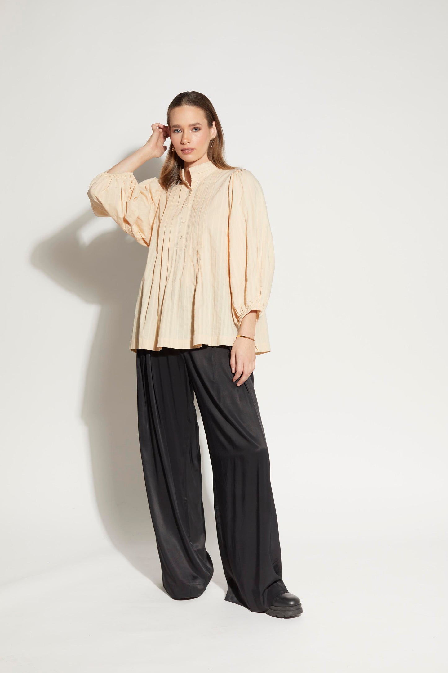 1252L - Hyde Blouse - Nougat