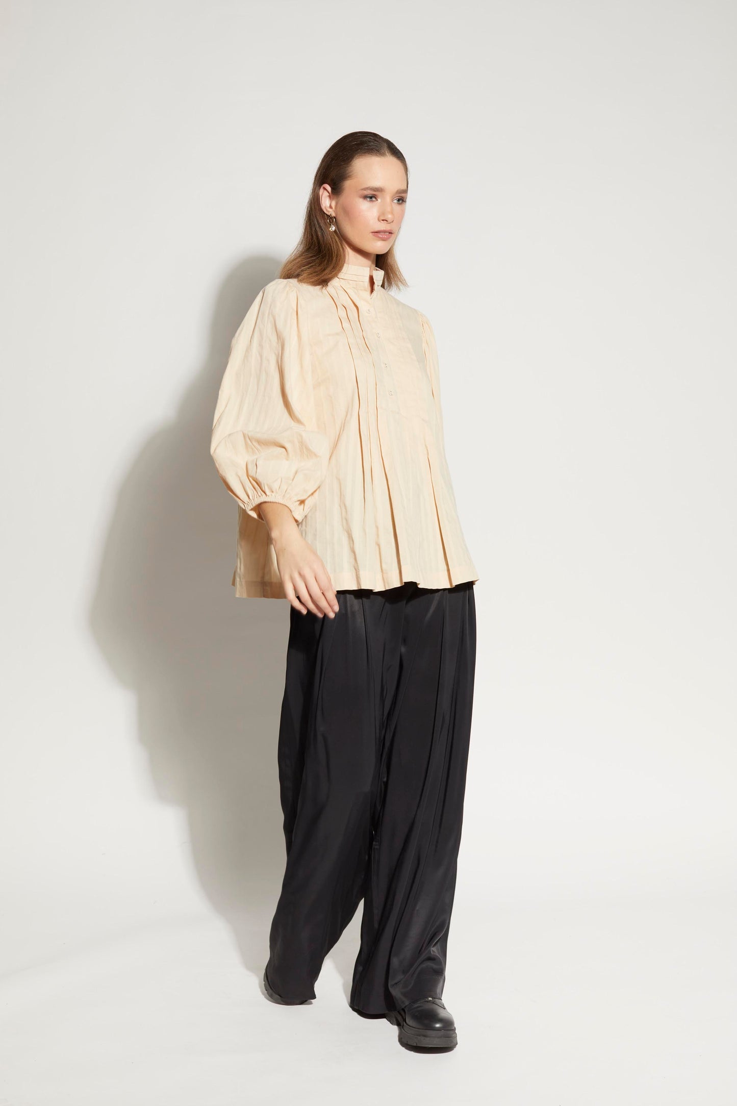 1252L - Hyde Blouse - Nougat