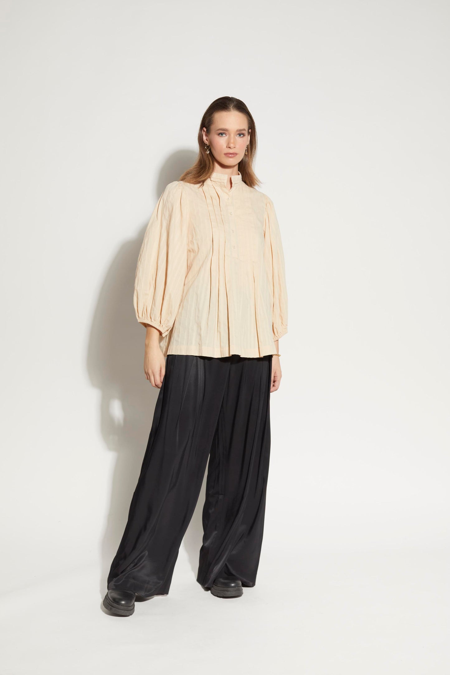 1252L - Hyde Blouse - Nougat