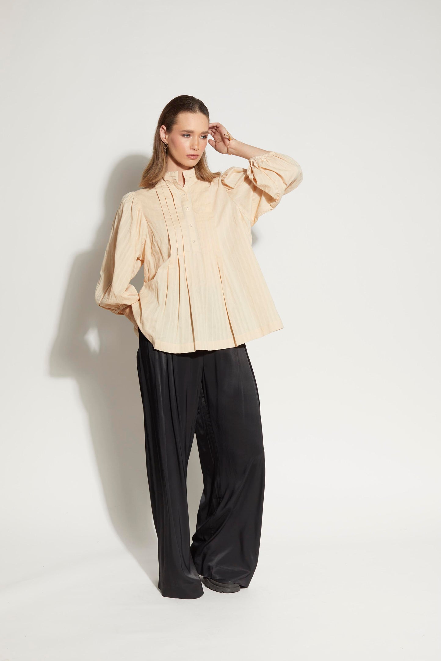 1252L - Hyde Blouse - Nougat