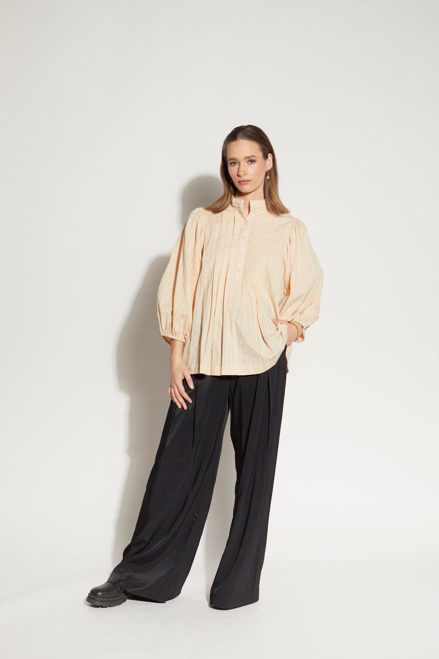 1252L - Hyde Blouse - Nougat