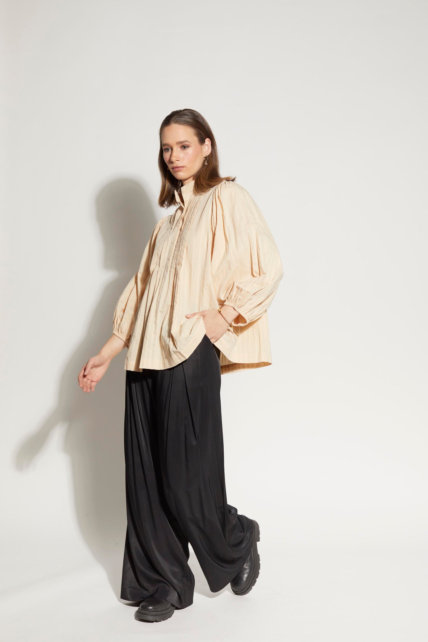 1252L - Hyde Blouse - Nougat